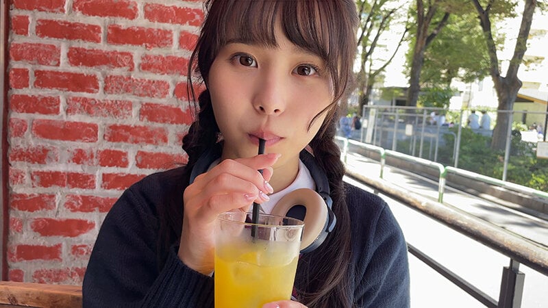 軽音楽部 ガールズバンド・ベース担当の美少女 活動サポートしてほしくて慣れないSEXで一生懸命サービスハメ撮り。【流出】