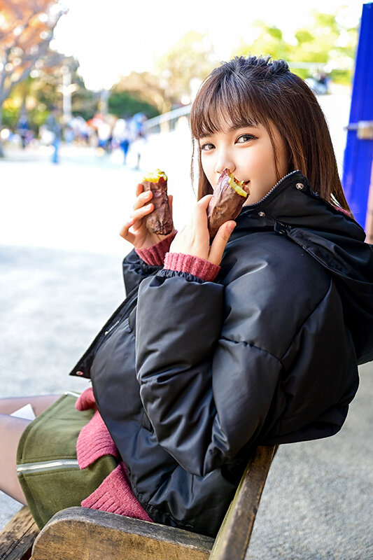 【上京ハメ撮り】大自然で育まれたしなやかな筋肉！！美尻スレンダー専門学生 トリマー目指す田舎育ちウブ娘をベッドが壊れるくらい激しく種付け