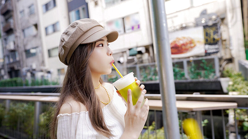 素人女子大生【限定】令和ギャル女子大生 レイミちゃん(21)中身は超良い子。セクシーすぎるダンサー美ボディに生ハメ中出し!!腰の上で踊る極上騎乗位で痙攣アクメするメチャえろ