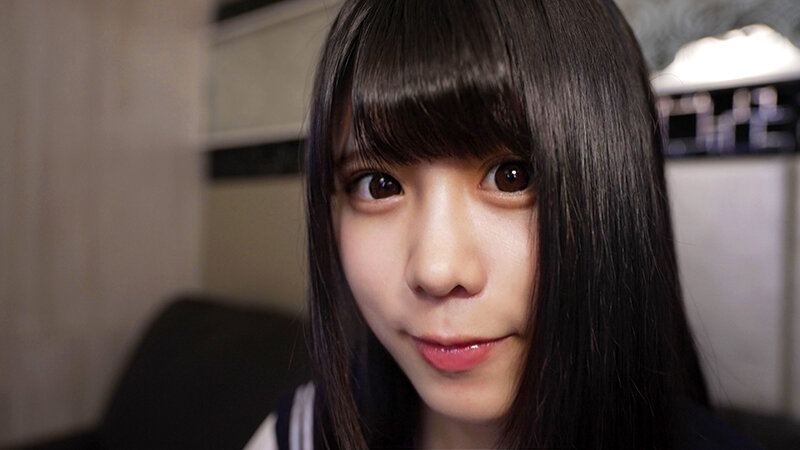 素人女子校生【限定】あいちゃん18歳 下校途中に個人撮影 SEXは彼氏1人だけ。女の子の人生初の中イキを記録しました。初の生中出しもw