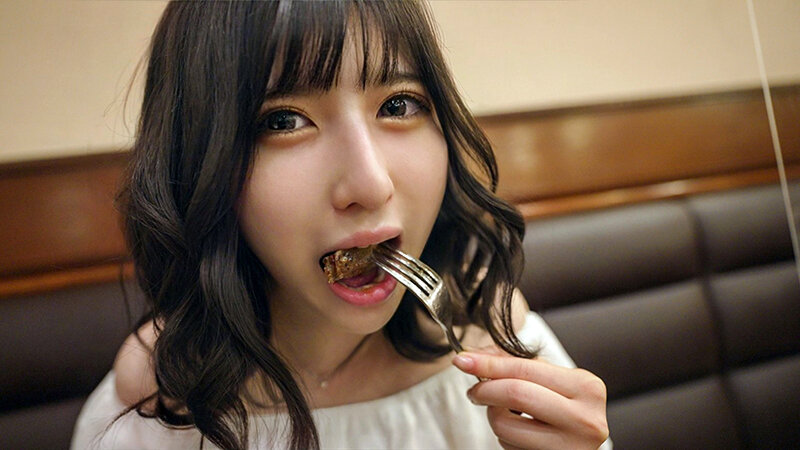 素人女子大生【限定】ういかちゃん22歳 都内某キャバクラでナンバーワンとして君臨する美人JDと休日の昼間に密会! ドレスを着て接客ごっこをしながら裸になってガッツリSEX!!