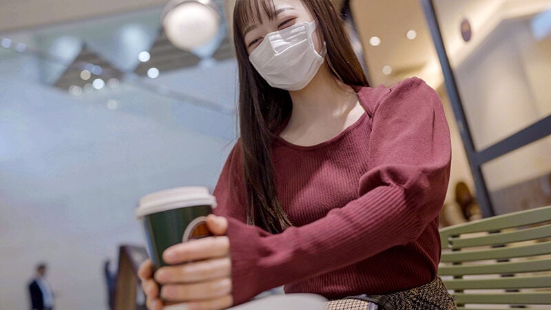 素人女子大生【限定】かすみちゃん21歳 夜の街でパパ活しまくりの女子大生がチ○ポを求めてマッチング！！中々遭遇出来ない激レア娘に感謝の中出し！！