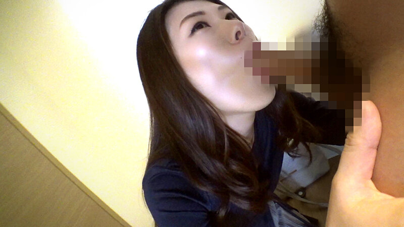 【個人・腹筋】義理弟の肉棒に種付けされるパイパン人妻。野外でも調教され倫理を超えてイキ狂う