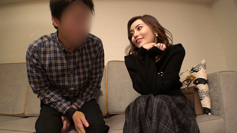 【色気むんむん】キレカワ美女奥様27歳。セフレ男子大学生とホテル密会ハメまくり!!頭おかしくなるまで骨抜きにする変態生中痴女セックス【性欲がありあまる】