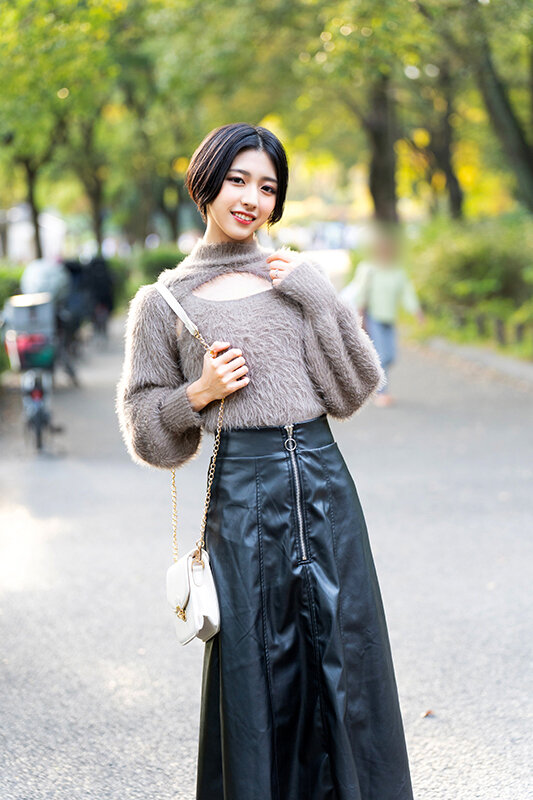 【美脚スレンダー】英語教師美人奥様 (27) DD元教え子とクズ不倫!!イケメンチ〇ポで〇されイかされまくる禁断NTRファック!!【教員免許はく奪】