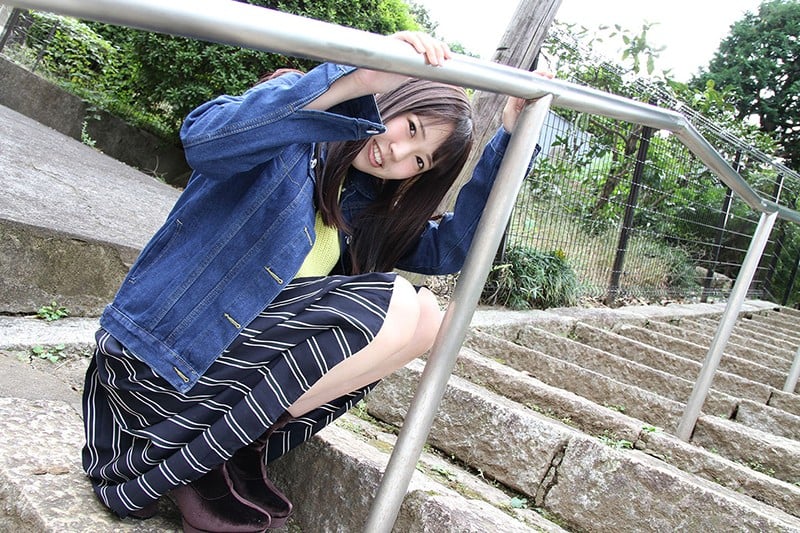 彼氏にナイショで援交するドスケベ美少女/おじさんチンポに寝取られた素人娘のハメ撮りビデオ