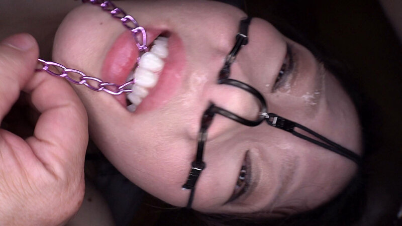 スレンダー巨乳のドM妻変態 Part.1