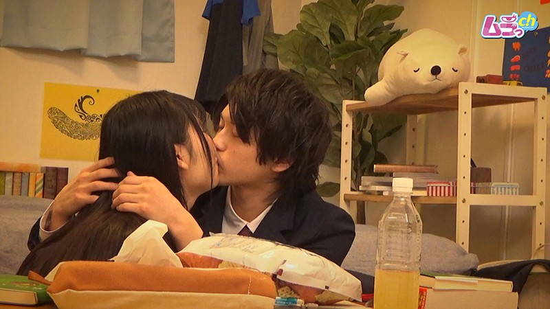 カップル盗撮 勉学に勤しむべき学生カップルが、親の居ぬ間に盛り上がるオトナ顔負けのドエロSEX