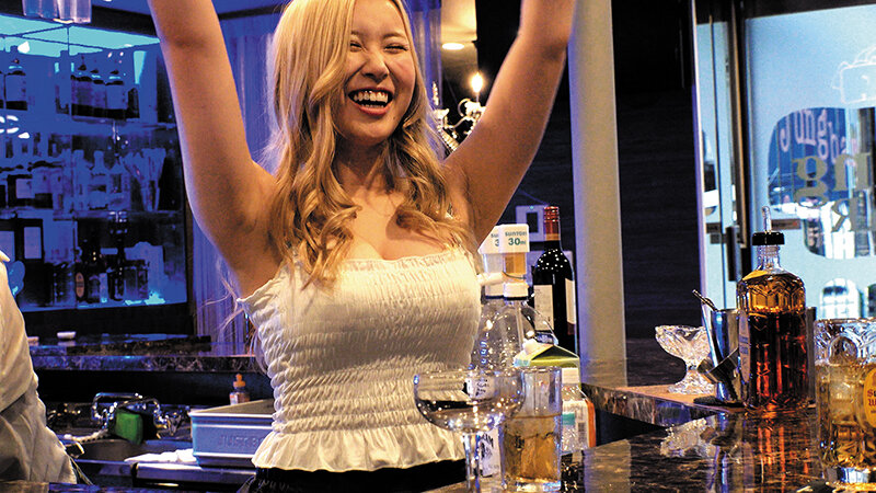 ガールズバー生ちん串刺し集団わいせつ~非道行為でぶっ壊されたキャスト~