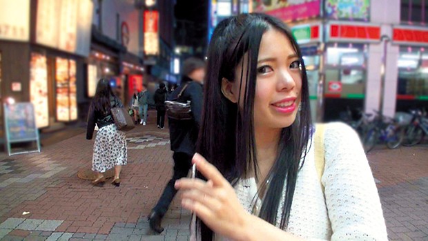 完全顔出しガチナンパ!超極上清楚妻に童貞君の素股体験をお願いしたら、「旦那に悪いから…」といいつつま●こはトロトロ。うぶチ●ポに溺れ、生入れも拒まない最高の筆おろし!~白目絶頂、ビクビク痙攣、喘ぎデカすぎ、ドスケベセレブ妻編