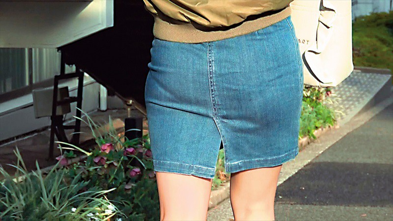 デカ尻女子大生が初めての生ちん尻コキ体験！18cm巨大ち●ぽを擦ってグチョグチョまん汁垂れる尻肉バックにいきなりズブリと生挿入！尻イキ痙攣してもやめない尻ピストンで連続中出し！