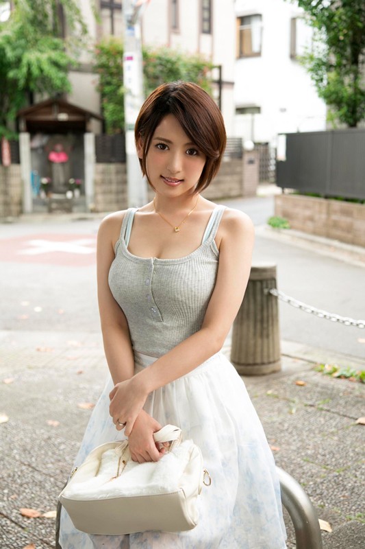 【VR】面接に来た超S級美女をそのままVRで撮影してしまったリアル映像 ゆりさん