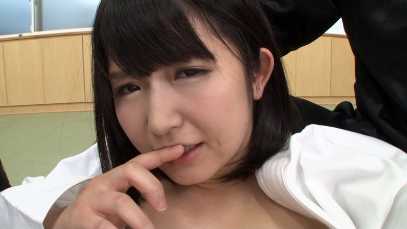 全国大会出場経験を持つFカップの黒帯空手美少女 結梨19歳