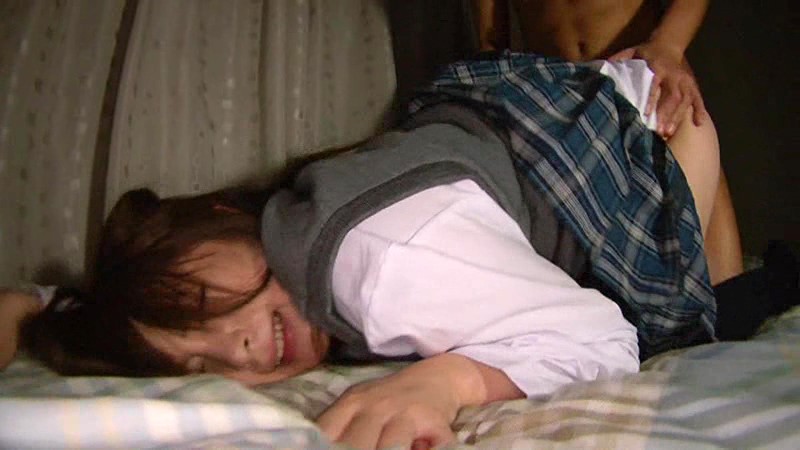 素人女に無許可・強●中出し100人8時間