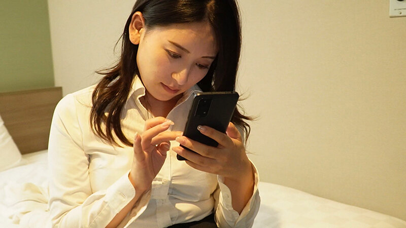 ビジネスホテル無防備オナニー 巨乳OL ＃10 紗々原ゆり