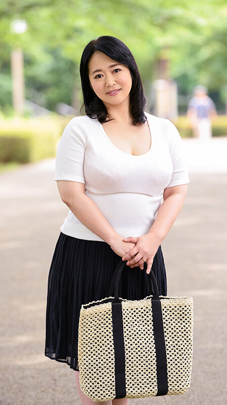 五十路で美人で爆乳って最強かよっ！ 初撮りおばさん 厳選素人6人4時間9