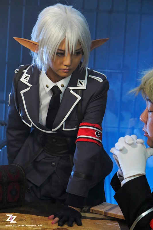 【実写版】虜囚市場～罠に嵌められたエルフの女将校～ 蓮実クレア みづなれい