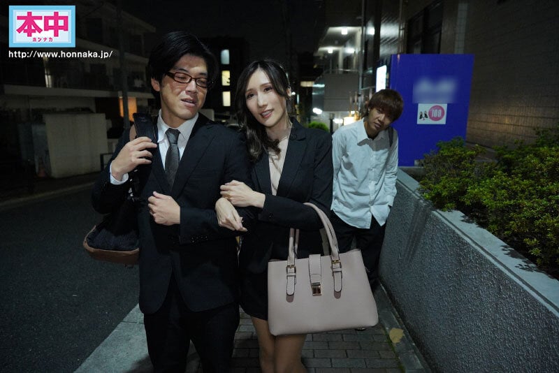 不倫している担任教師を3日間、逆バニー奴●にしてやった…！ JULIA