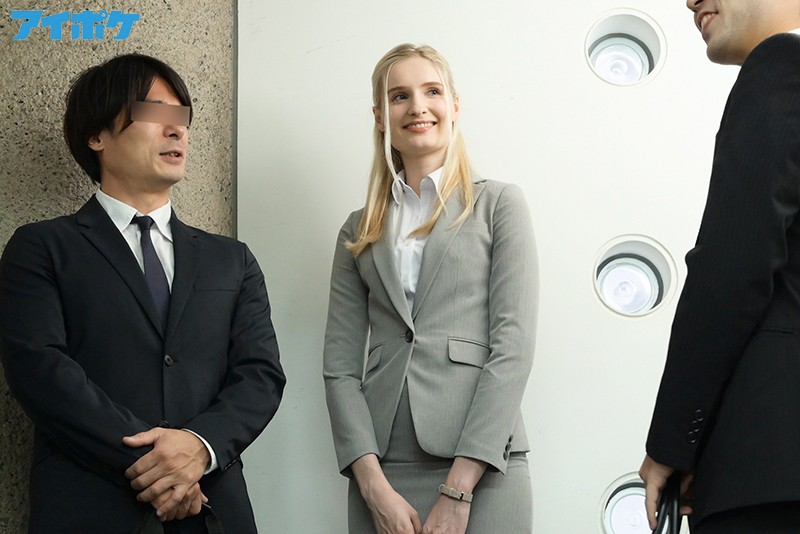 出張先相部屋NTR 絶倫の上司に一晩中何度もイカされ続けたブロンド女子社員 一晩で8発もの精子をそそがれる絶倫寝取り性交映像！ エマ・ローレンス