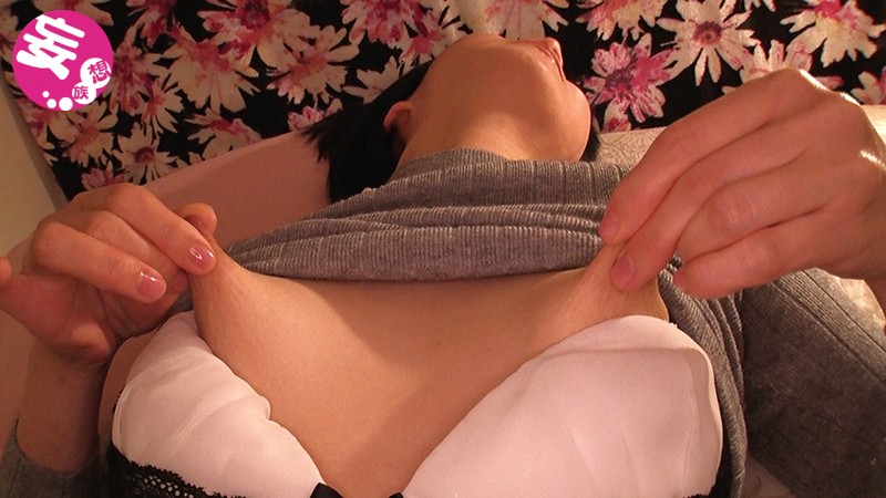 超ねっとり舐める人妻レズ 濃厚接吻 黒乳首 膣 アナル 脚 新尾きり子 芝山奈穂