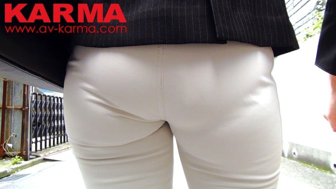 東京街角盗撮2 OLパンツスーツのむっちむちお尻