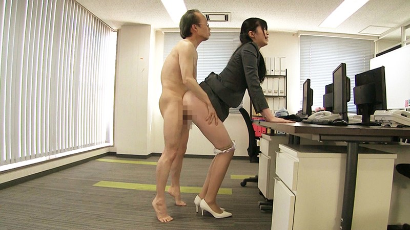 ぶっかけ！OLスーツ倶楽部14 ～逆セクハラオフィスで働く長身OLのタイトスーツと爽やかボーダーもてスカート～ 大谷翔子