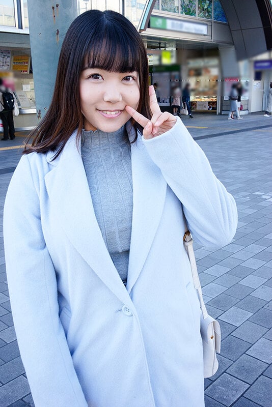 身長140cmチョイなのに、Iカップの童顔爆乳チャンとの3年間の記録 もえ(仮名) 8SEX収録 4時間ドキュメント