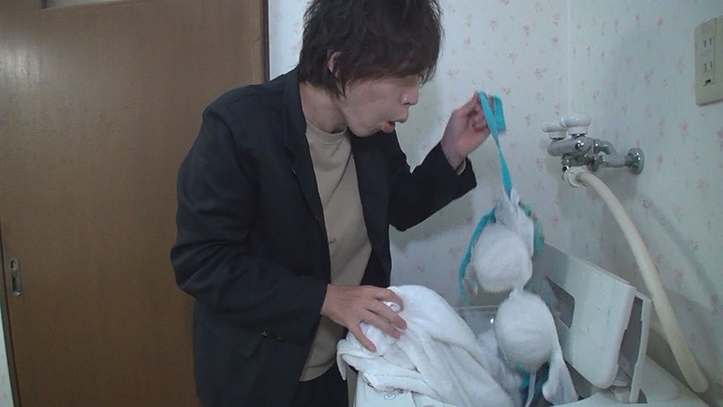 「おばさんの下着なんか盗んで一体ナニするの…？」3 夫に相手にされなくなった人妻はパンツを盗られて発情する！ 10人全員撮り下ろし