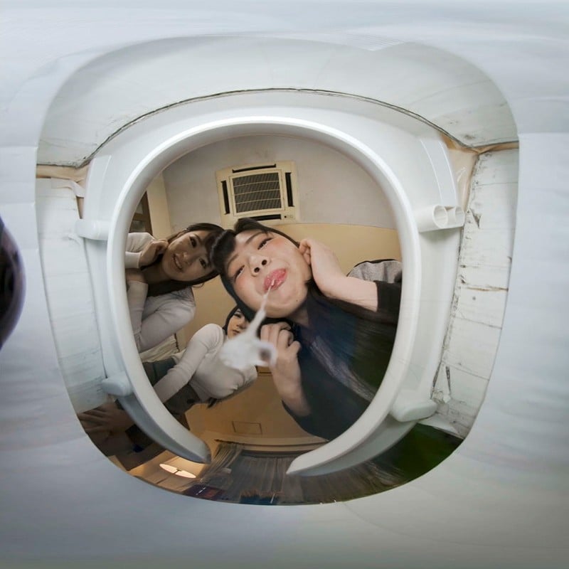 【VR】【VR高画質】M男を人間便器にして楽しむゲロスカ女子倶楽部 美らかのん
