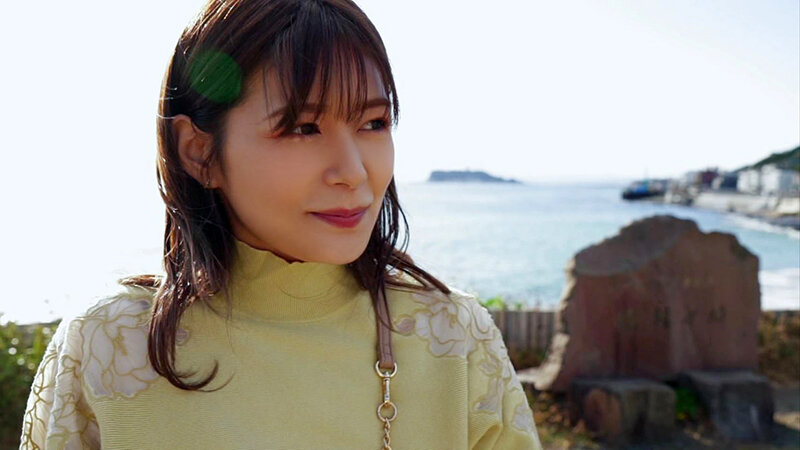 人妻の花びらめくり 紺野ひかる
