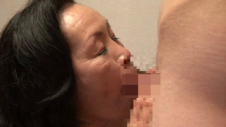 七十路とは思えぬ性欲で肉棒を貪る淫乱な高齢熟女4時間