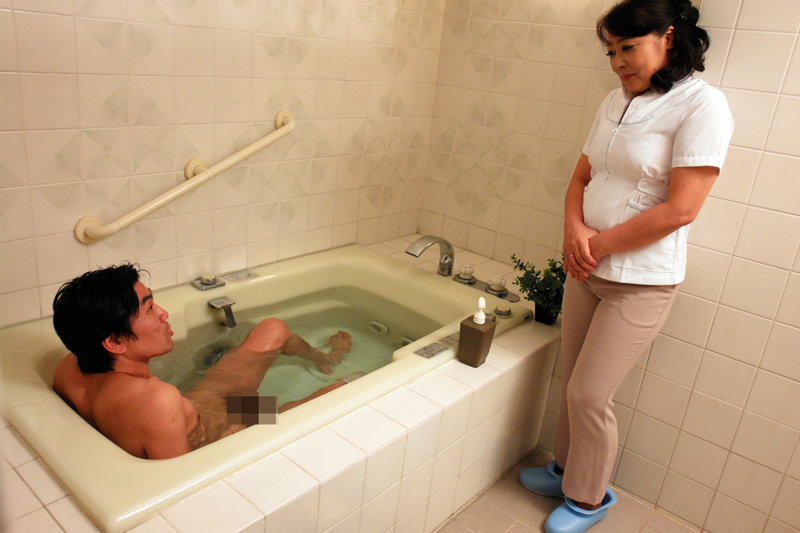 訪問介護おばさん どんなおチ○ポも勃起させます4時間