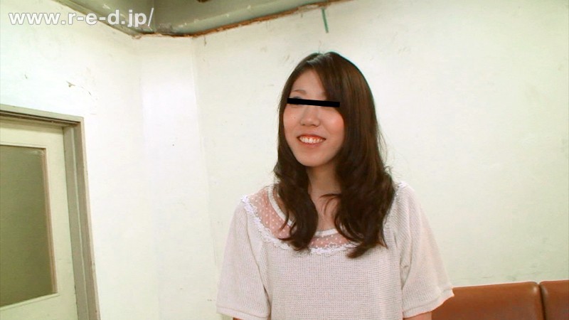 レッド突撃隊SP企画 一番熱々ラブラブカップルは誰だ！！街角調査！ 彼氏とのラブラブSEX再現してください！！ 「えっ！なんで？！脱がされているの！？いやいやそこまで再現しないで～」