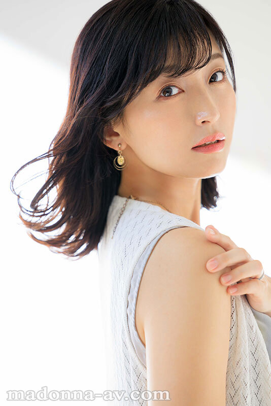 MONROE Debut 吉永塔子 40歳 アラフォーだけどいいかな?‘ワンランク’よりもっと上のモンローに革命を起こす美魔女。