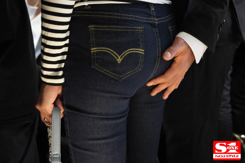 プロ痴●師に潮出なくなるまでイカされまくり足腰ガクガク震わせながらそれでも絶頂する明日花キララ