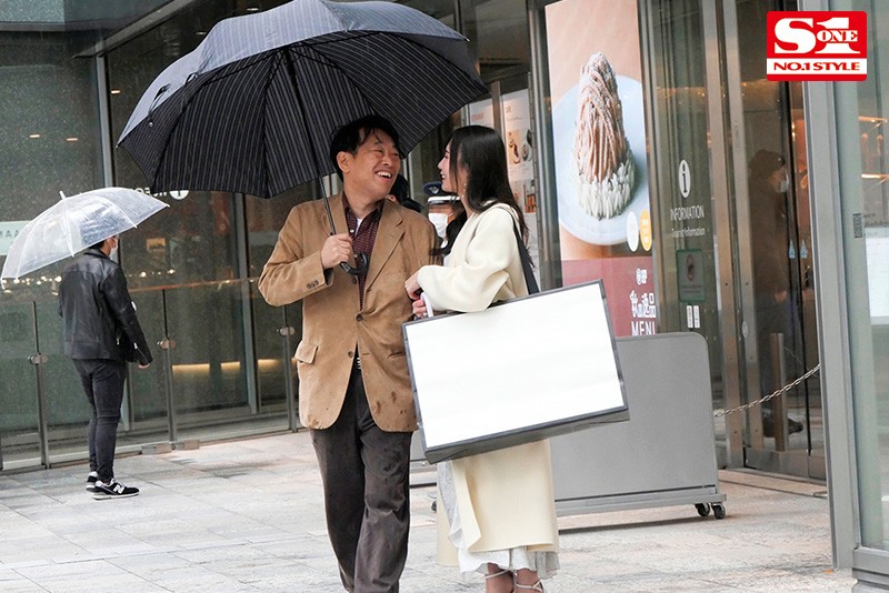 小悪魔系パパ活女子 お金の為だし彼氏一番な私が、中年オヤジに愛嬌を振りまいてSEXする一部始終。 坂道みる