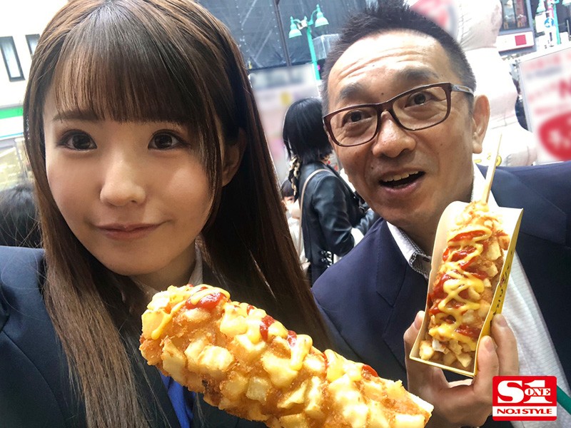 ネットで知り合った今どき女子●生と制服好きオヤジの密会わいせつ性行為 乙白さやか