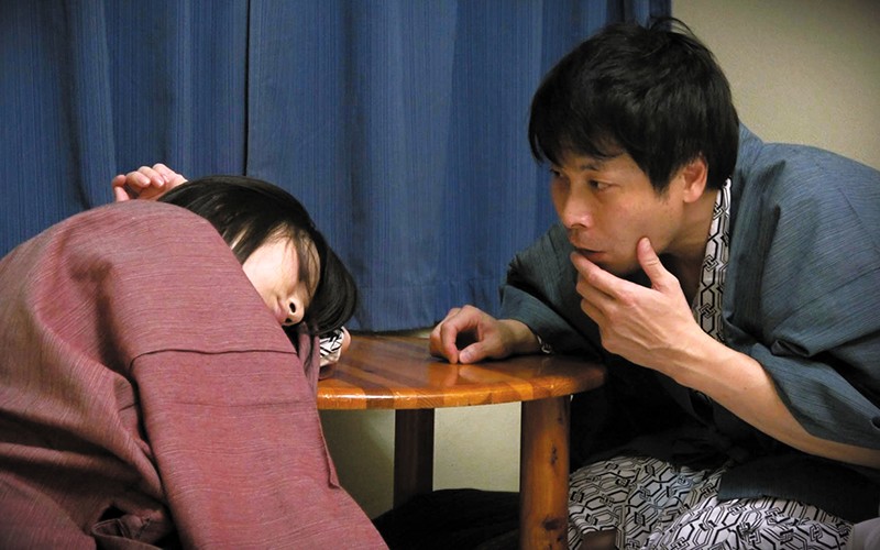 千載一遇のチャンス！ 部屋間違えて寝てる泥●女 「少しくらいなら吸ってもいいよなぁ…」