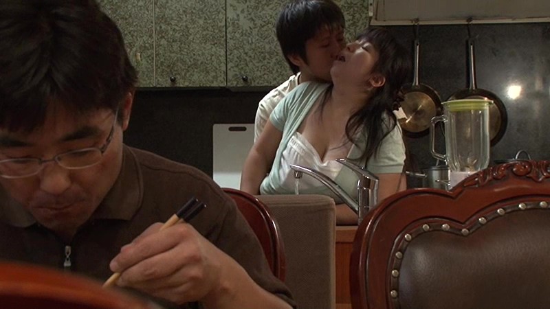 近親［無言］相姦 隣にお父さんがいるのよ… 折原ゆかり