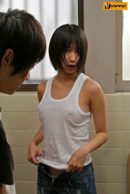 性の知識がない親戚の娘 湊莉久