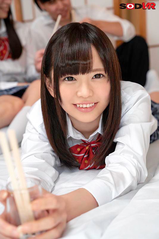 【VR】修学旅行に片想いのあの子と王様ゲーム 見回りが来たので一緒に布団に飛び込んだら… 桜井千春