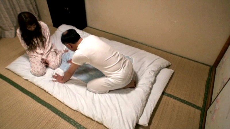 となりの巨乳お母さんが僕の家にやって来る! 桃咲まなみ