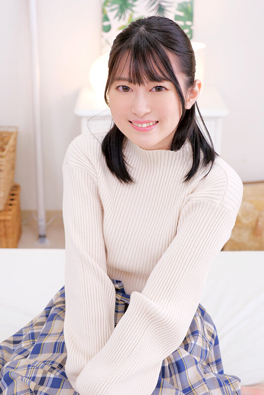 友情は性欲に負けてしまうのか？友達男女が密着オイルマッサージ素股体験！！密着ヌルヌルマッサージで異性として意識しちゃって互いに発情！マ○コがグッショリ！理性を保てずヌルッと挿入して生中出し！