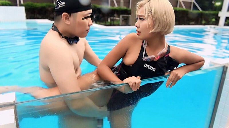 【超密着!】夏休みのセクハラ水泳教室!水着の隙間からスルっと生挿入実習!「先生!わたしもう一人でイケますから!!」「ダメだ!先生が最後(射精)まで見届けるぞ!」~ひと夏の想い出.01~