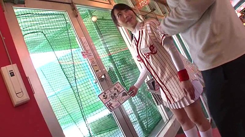 接客中に顔を紅潮させながら感じまくるバイト娘11 5店舗全員中出し ~バッティングセンター、沖縄料理店、うどん屋、古着屋、ゲームセンター~