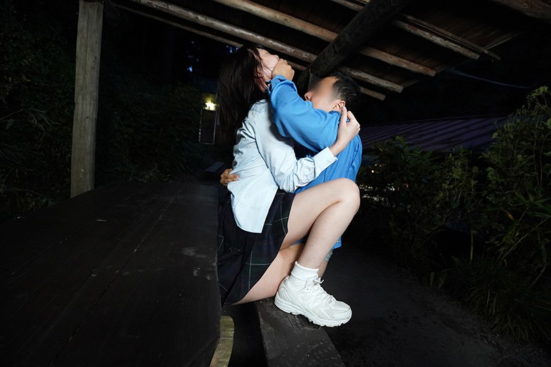 媚薬浣腸でう○ちおもらし。 肛門から直吸収した媚薬が効きすぎて 発情しまくったひよこ女子をそのまま3穴●す