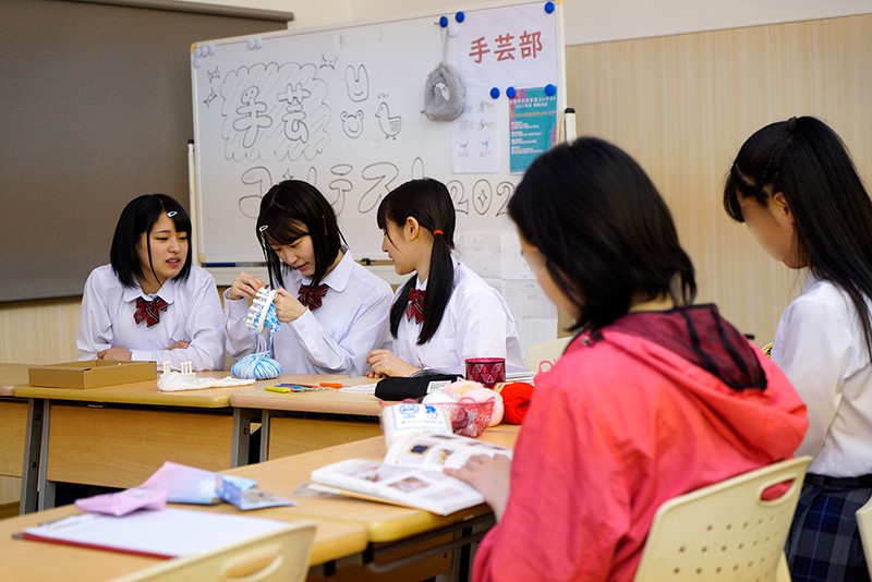 【動画配信限定特典映像付】「私、猛烈に舐めたいの!」性欲強いち○っ子レズレイパー