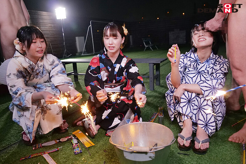 突然、どろっどろ精子が降り注がれる日常 「常にぶっかけ」女子○生 ～夏休み編 ～ 学校の外だって精子は大量に顔に降り注がれる！ たっぷり濃厚56発224mlザーメンを顔面射精！