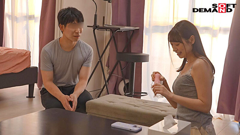 SOD女子社員中山琴葉 ユーザー様からのリクエストにお応えして痴女プレイに挑戦!自宅に突撃訪問されて困惑しながらも反応のいいM男を見て楽しくなって1泊2日責めまくる!