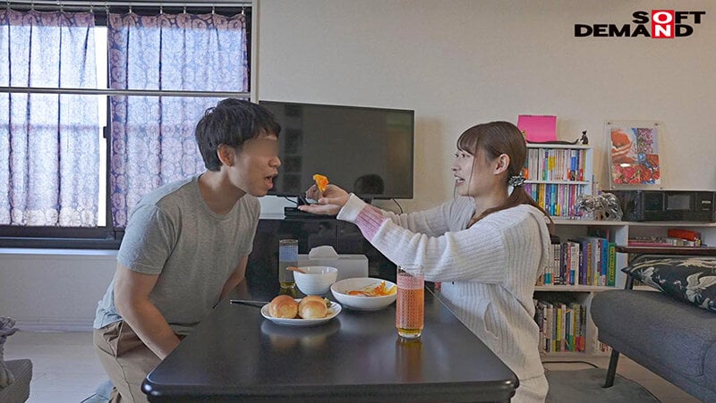SOD女子社員中山琴葉 ユーザー様からのリクエストにお応えして痴女プレイに挑戦!自宅に突撃訪問されて困惑しながらも反応のいいM男を見て楽しくなって1泊2日責めまくる!